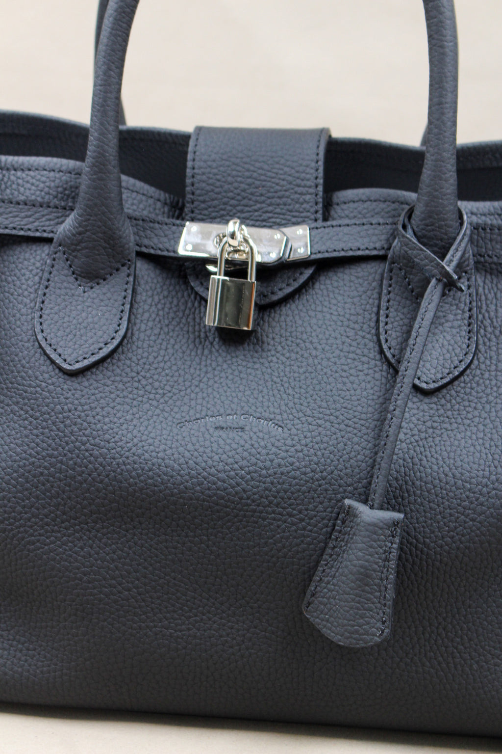 Grand cabas cuir avec fermoir clé 