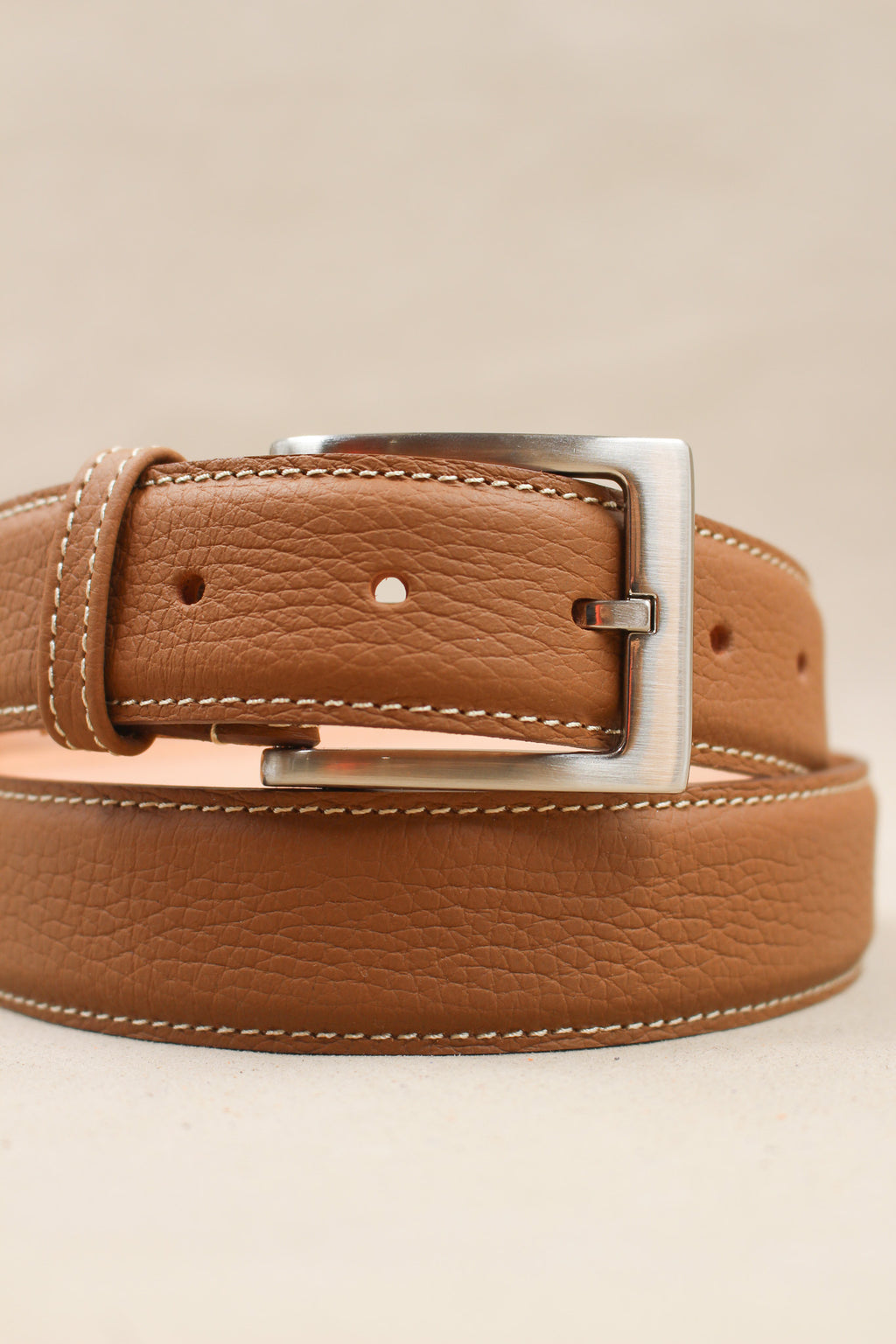 Ceinture gold cuir grainé bombée, maroquinerie artisanale française de qualité