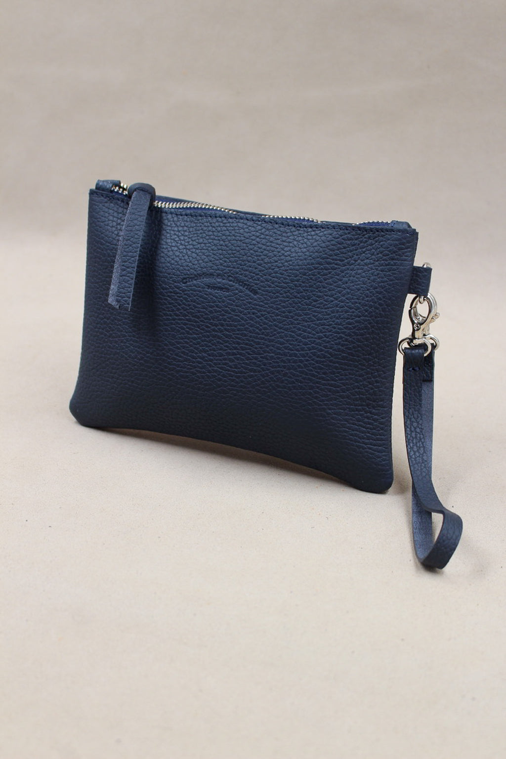 Trousse cuir grainé taurillon bleu marine, accessoire qualité