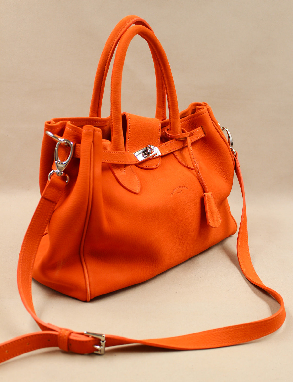 Sac cuir nubuck spacieux haut de gamme