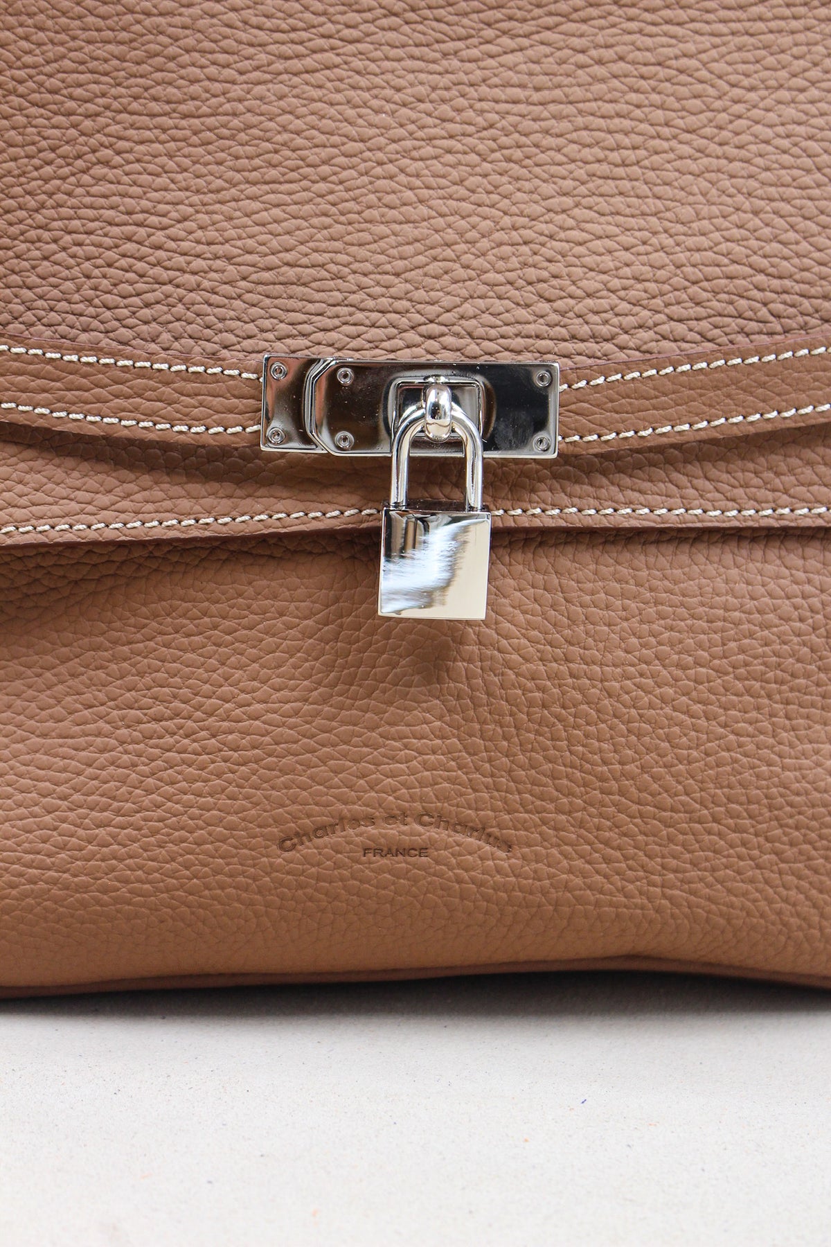 Petit sac en cuir grainé maroquinerie haut de gamme