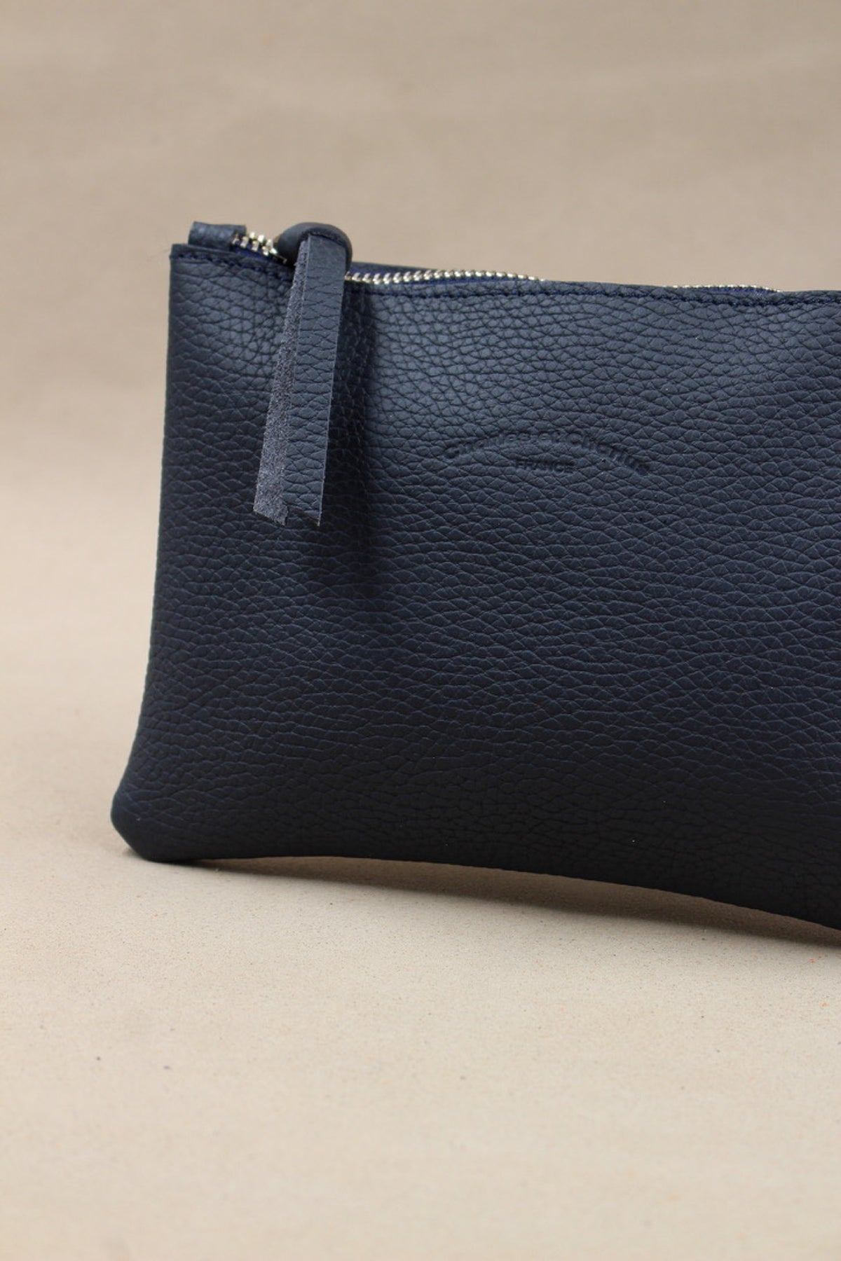 Trousse cuir grainé, maroquinerie de qualité artisanale