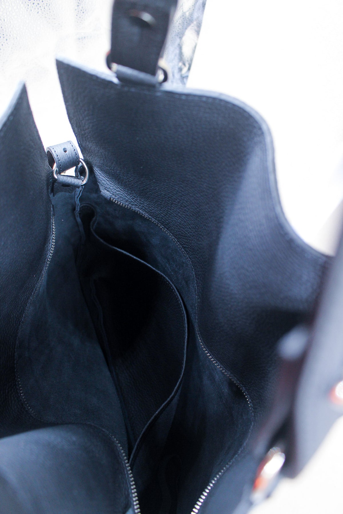 Sac à main cabas bleu marine cuir véritable grainé