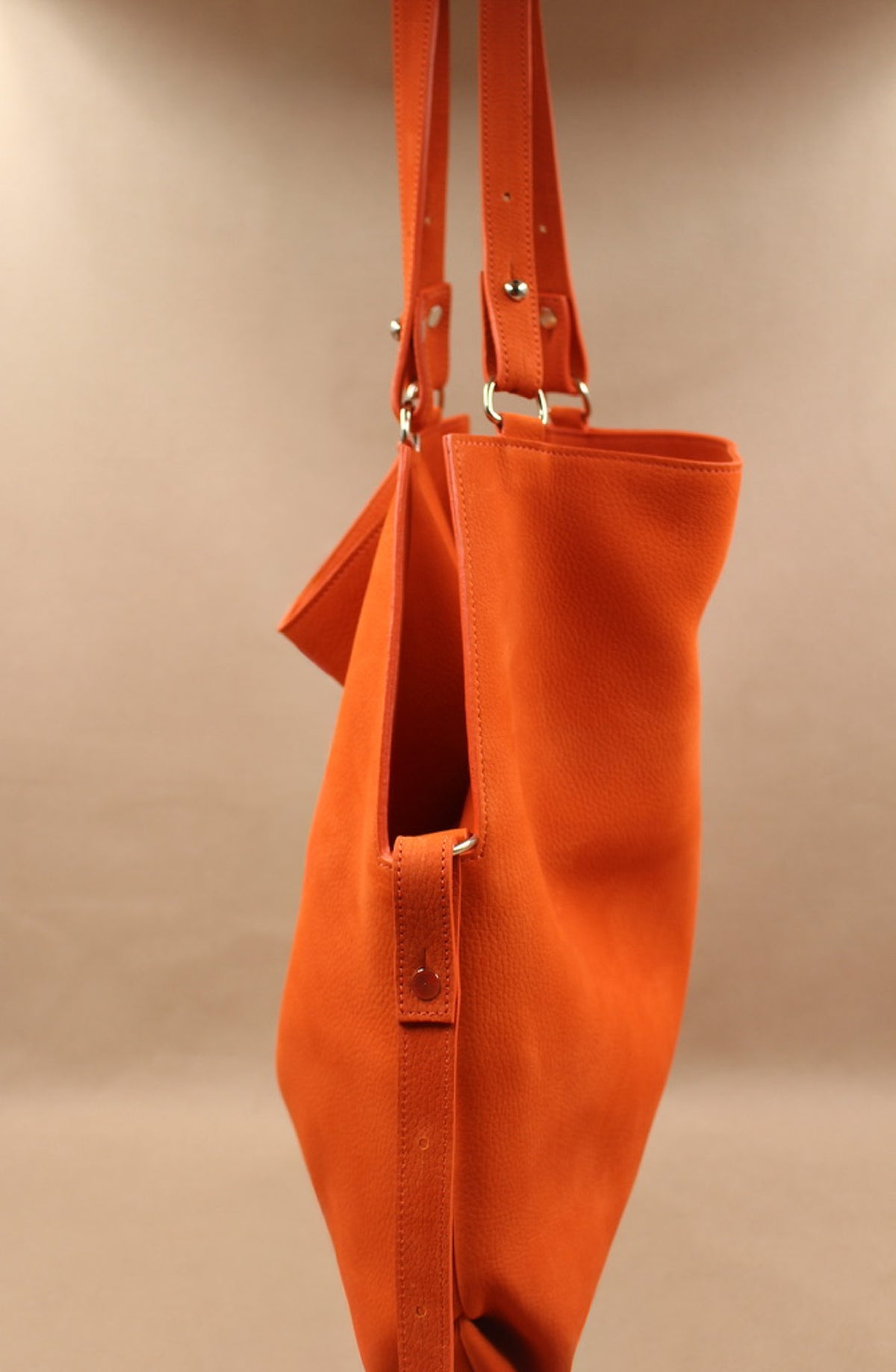 Sac orange intemporel cuir premium nubuck