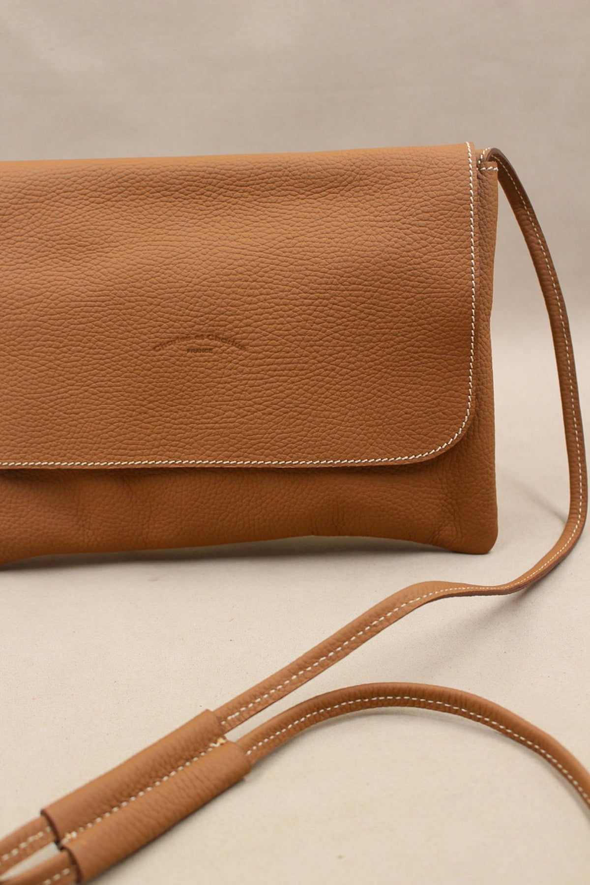 Pochette cuir grainé taurillon, sac à main made in France Mazamet