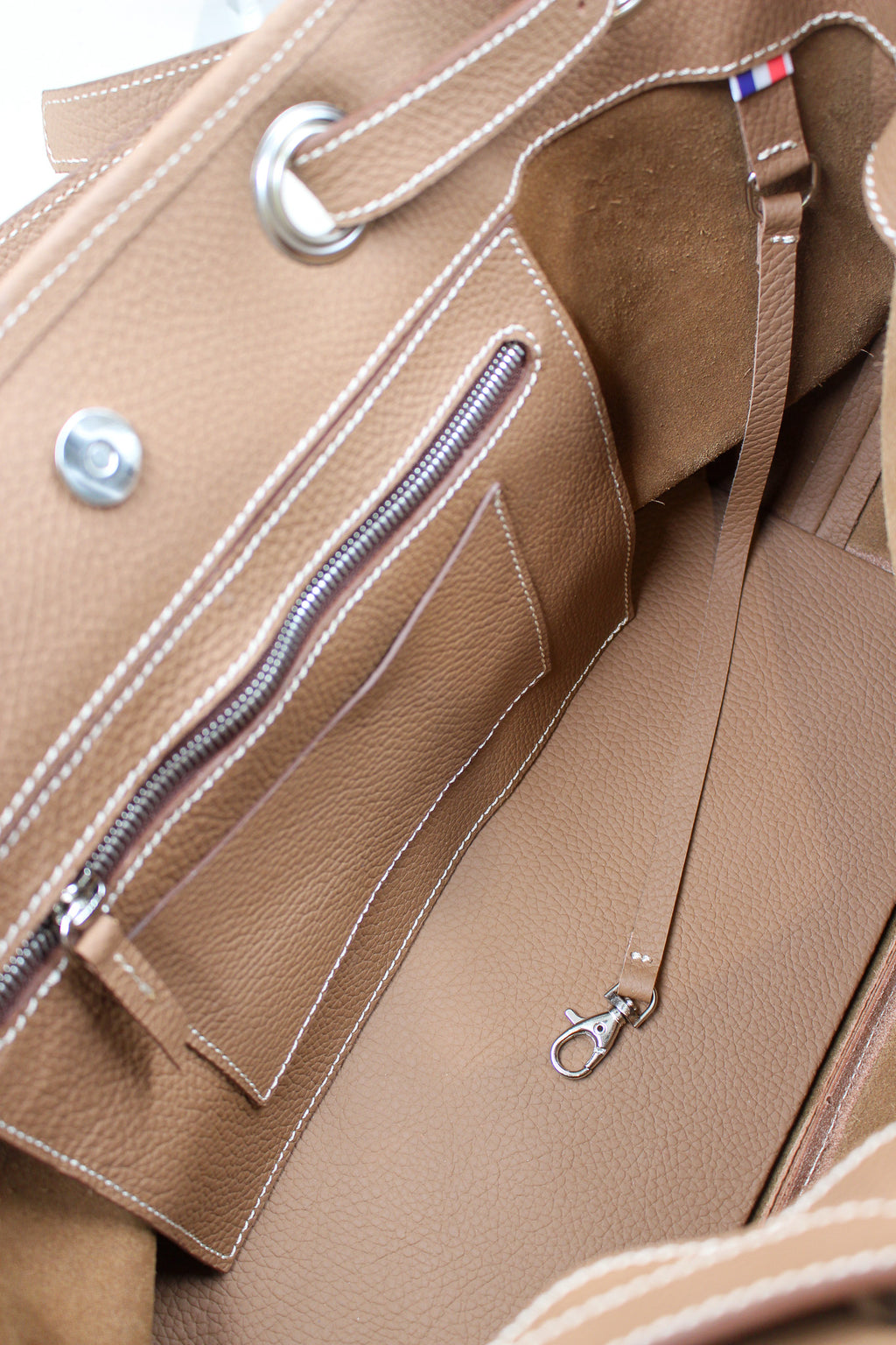 Sac grande capacité minimaliste cuir