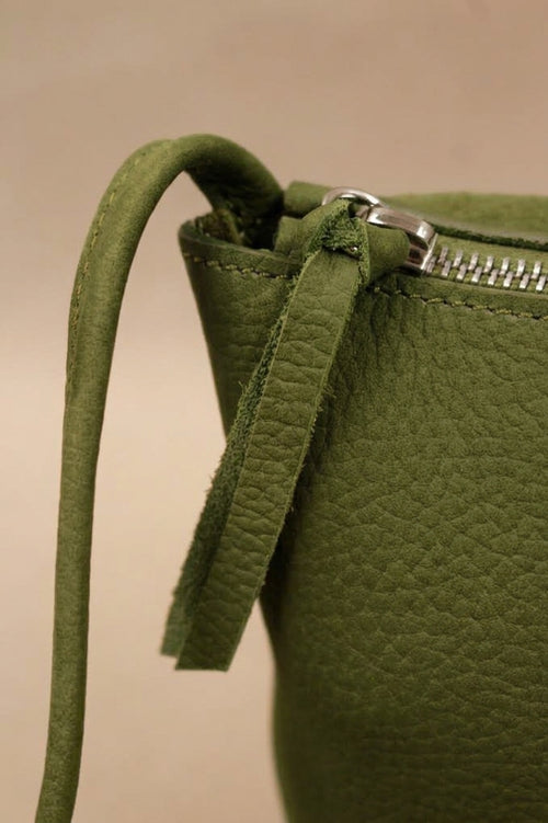 Pochette Mariette cuir nubuck kaki made in France